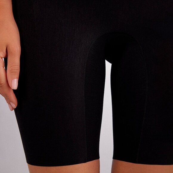 Intimissimi Light Shaping Cotton High Waist Shorts in Black - Picture 5 of 7